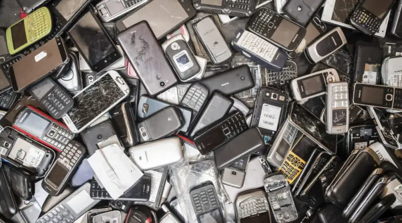 Ways you can Properly Dispose of Old Phones (Used Phones)
