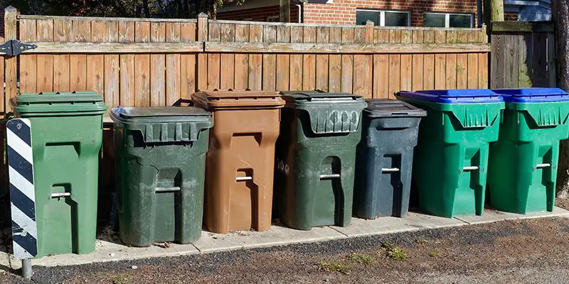 Are HOA Trash Cans Becoming A Problem