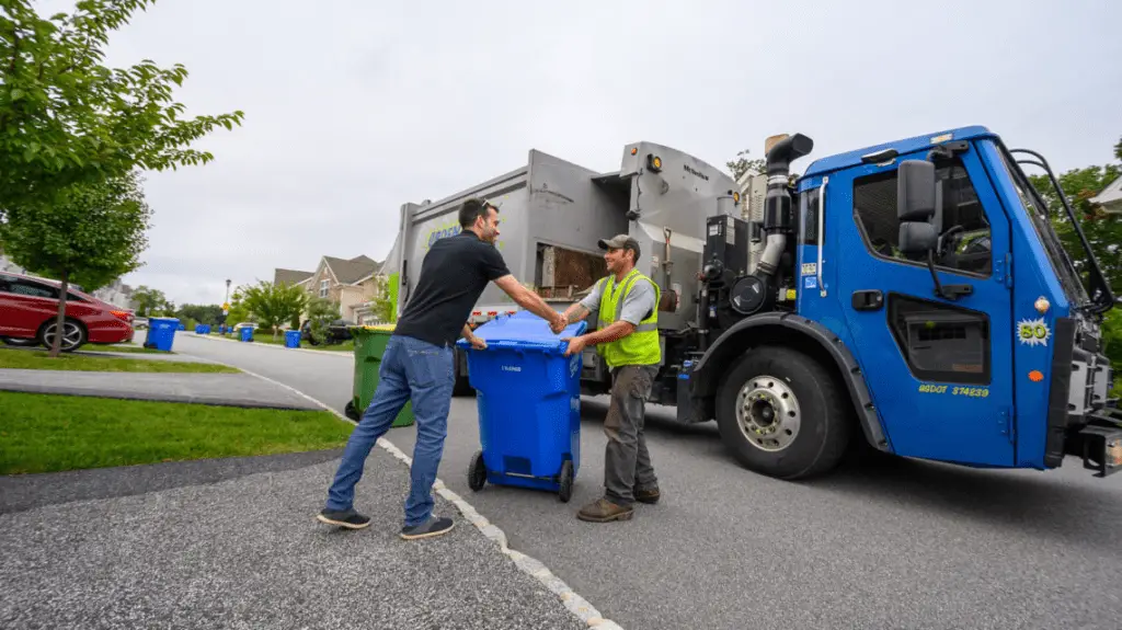 How to Choose the Right Trash Service for Your Needs
