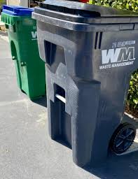 How to Get New Garbage Cans From Waste Management